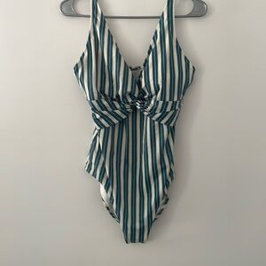 Old Navy one piece swimsuit